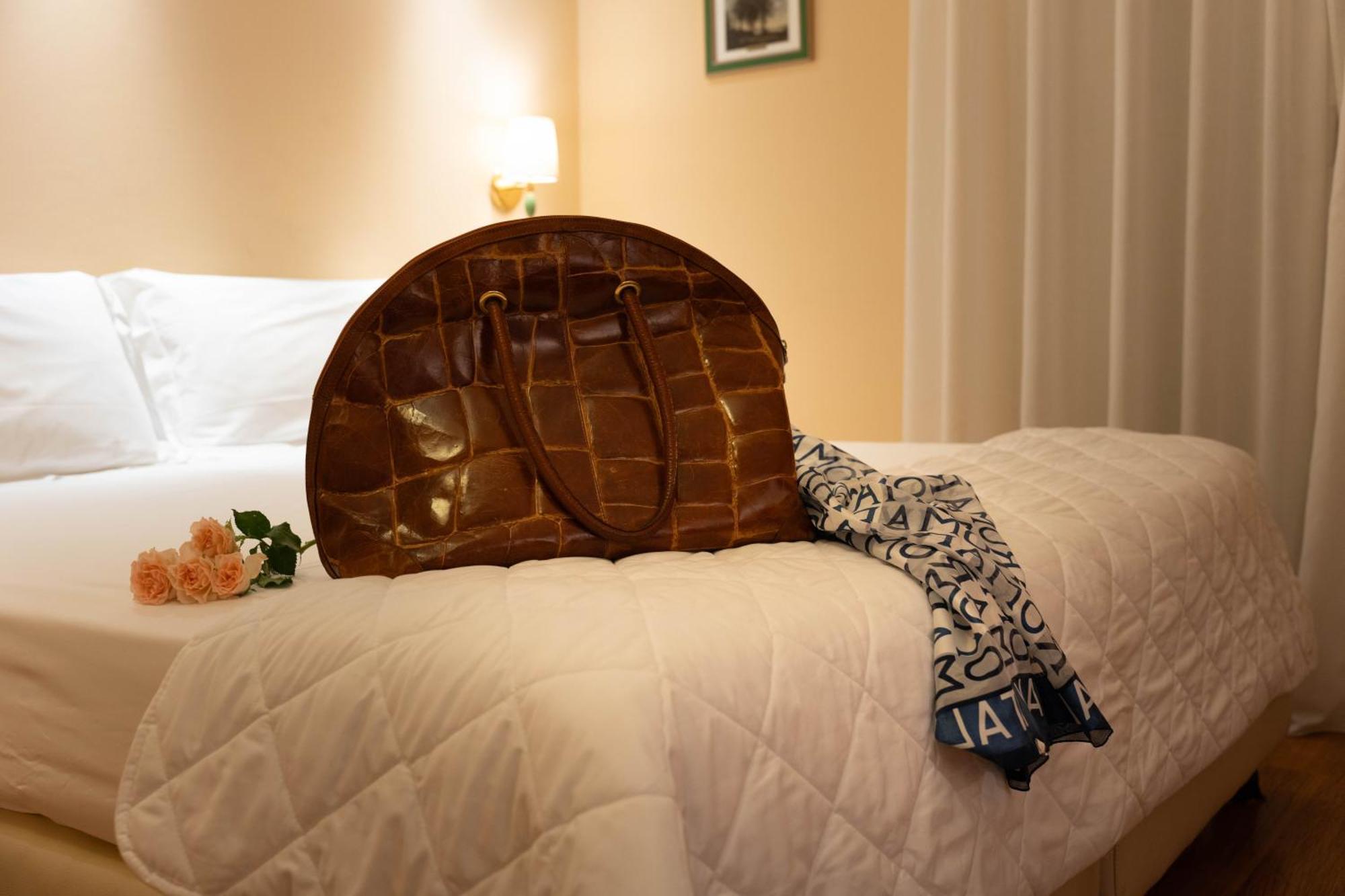 Hotel Iris Genoa Luaran gambar