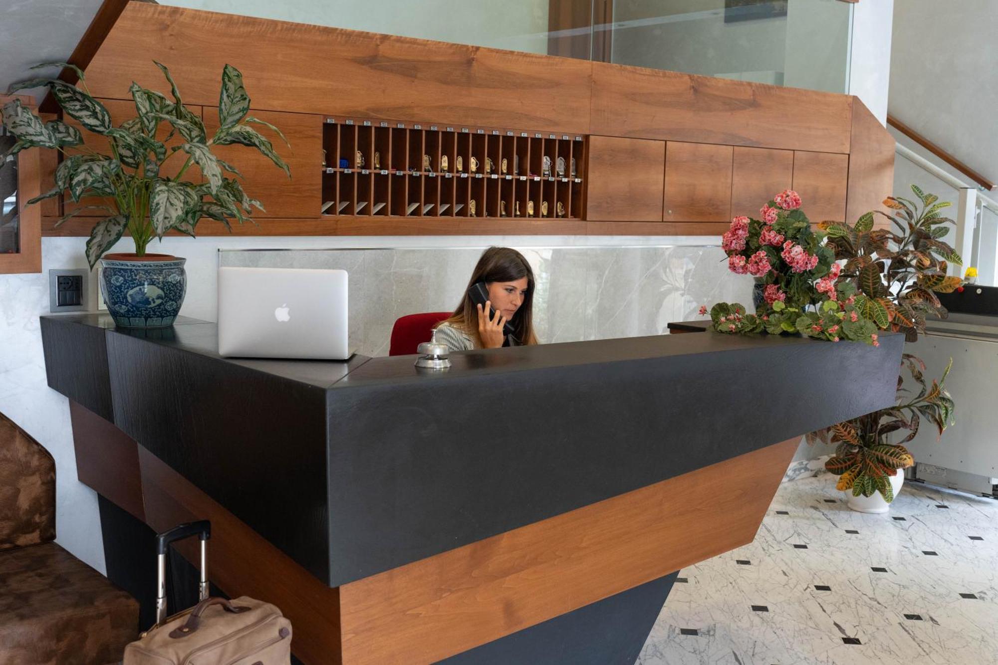 Hotel Iris Genoa Luaran gambar