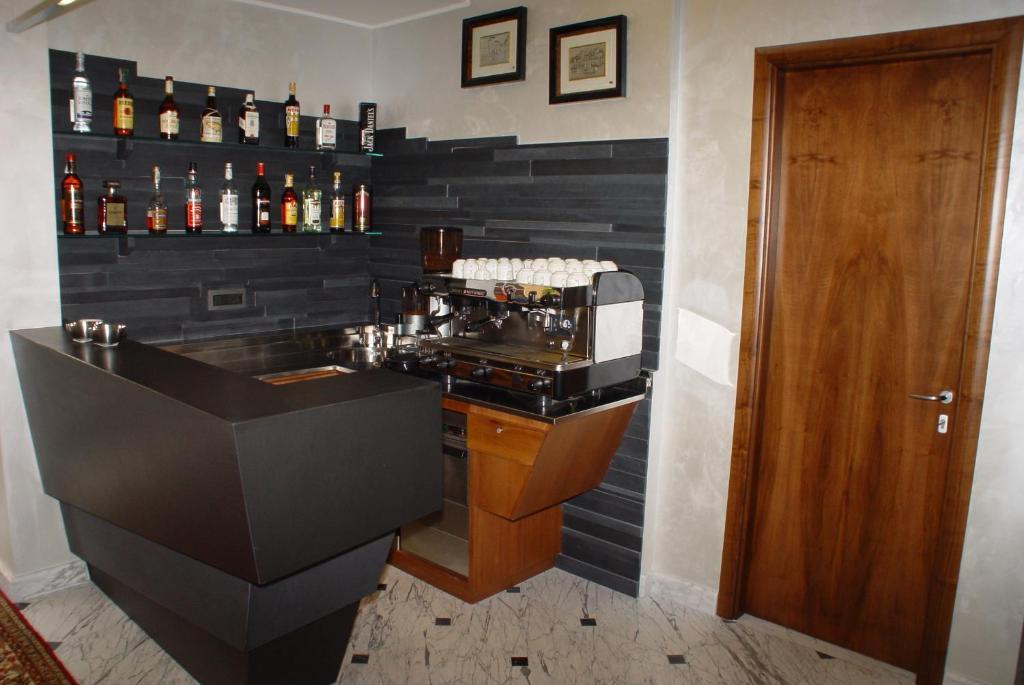 Hotel Iris Genoa Luaran gambar